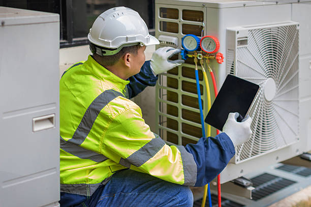 Professional Hvac Maintenance technician working in Forreston, IL